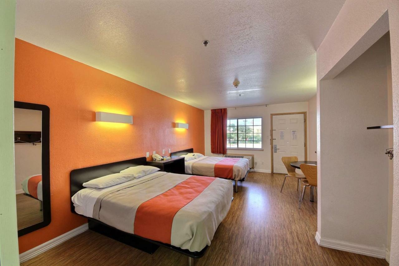 Motel 6-Edinburg, Tx Esterno foto