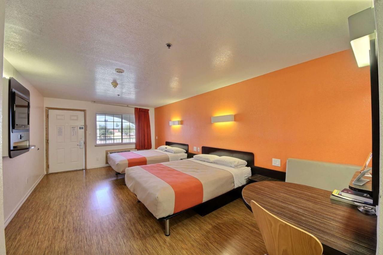 Motel 6-Edinburg, Tx Esterno foto