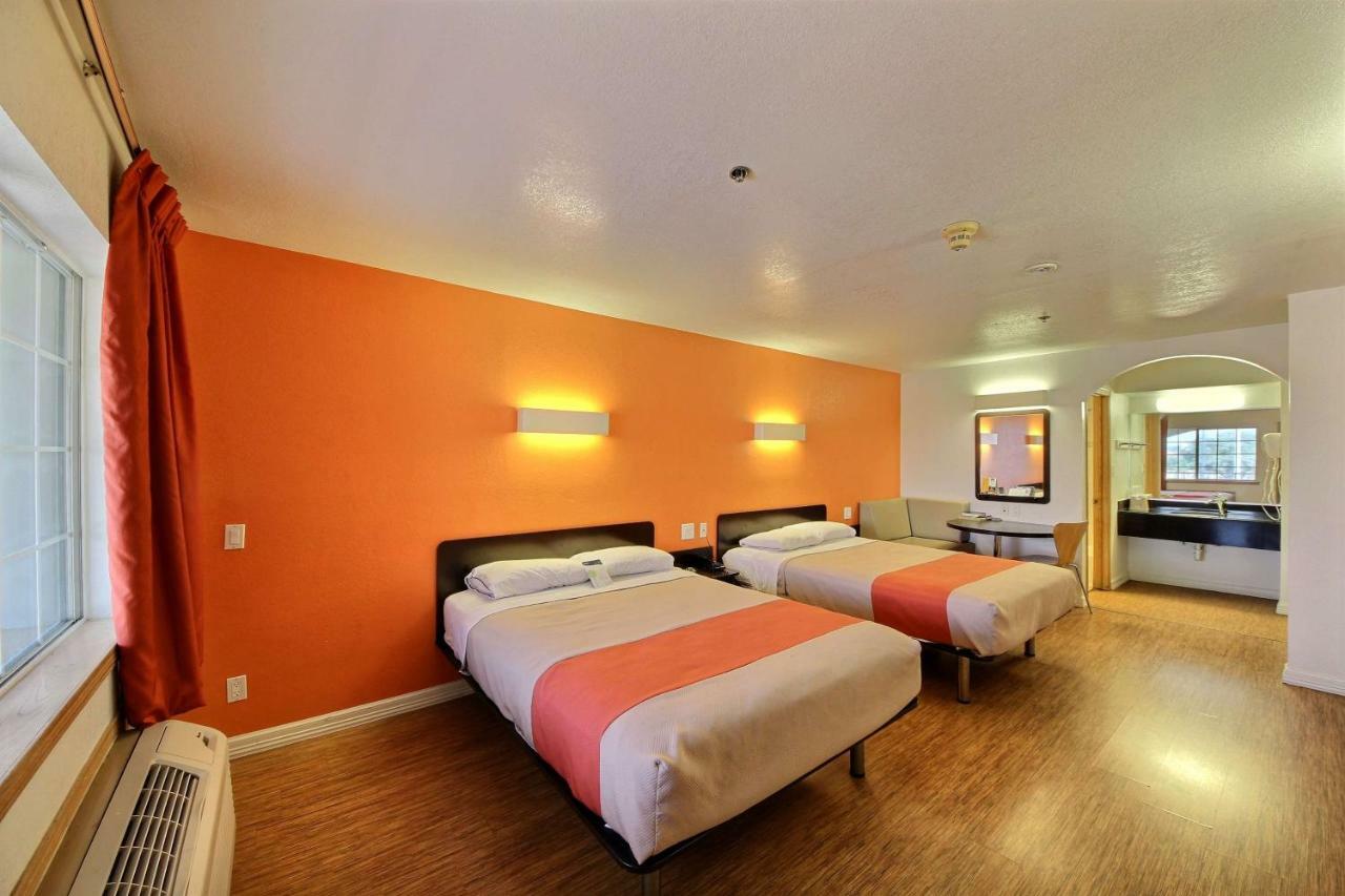 Motel 6-Edinburg, Tx Esterno foto